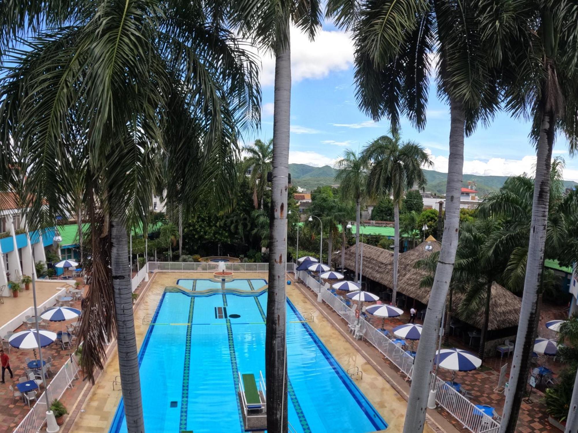 Hotel Bachue 히라르도트 외부 사진