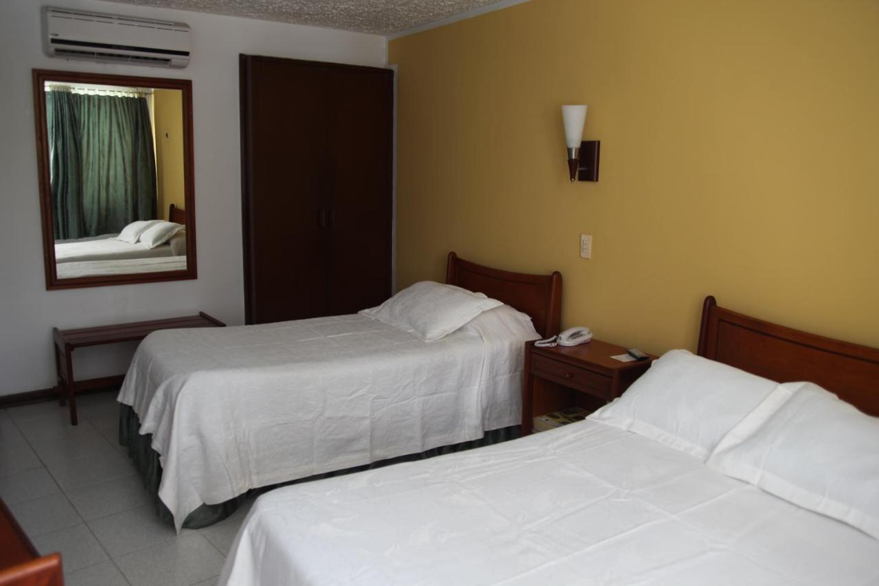 Hotel Bachue 히라르도트 외부 사진