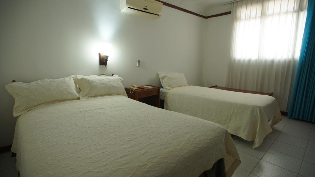 Hotel Bachue 히라르도트 외부 사진